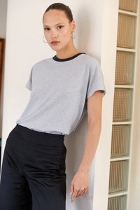 חולצת לייני פסים אפור לבן